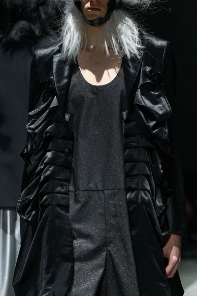 Look 14